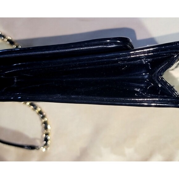 Classic Giani Bernini Handbag Black Patent Leather Gold Chain Shoulder strap NEW - Picture 4 of 16